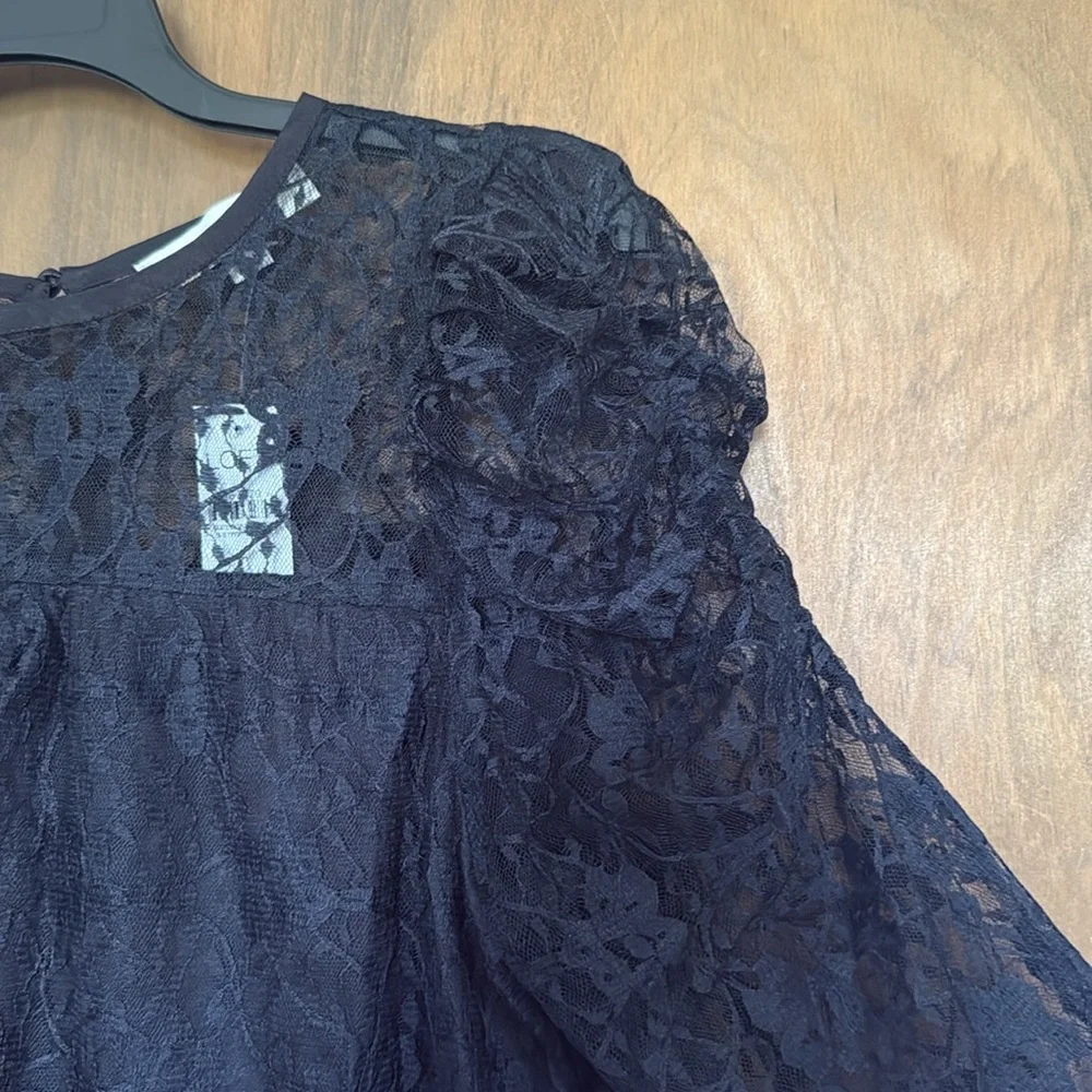 Loft black lace rouched sleeve with some puff sleeve top casual party L